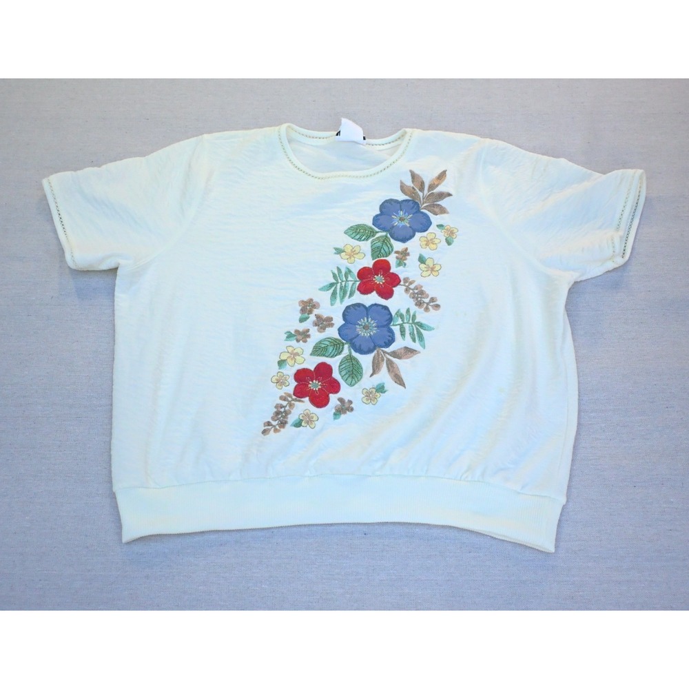 BonWorth Womens M Petite Cream Embroidered Floral Top Dolman Sleeve Picot Trim